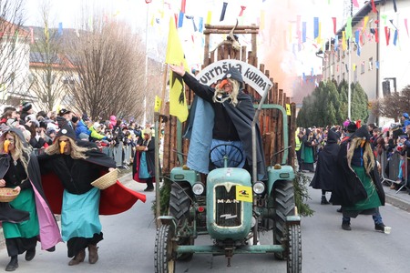 ZLATA POROKA PUSTNI KARNEVAL 86 FOTO LJUBO VUKELIČ